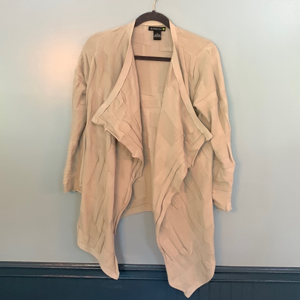 Women’s Babette cardigan. EUC. Tan. Size small.